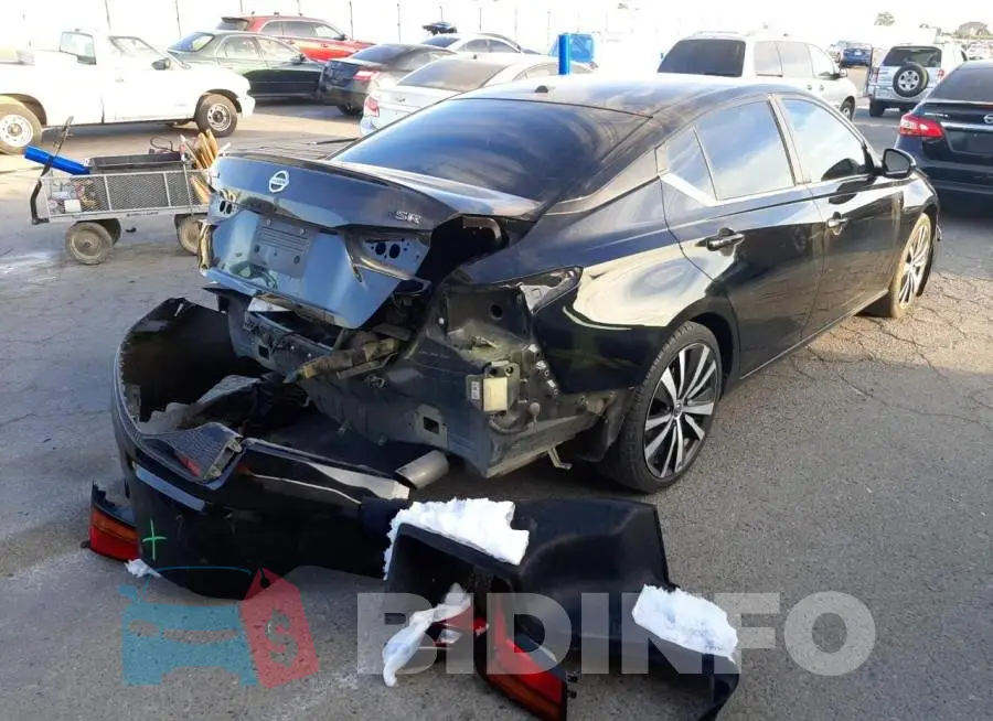 1N4BL4CV1KC175802 Photo# 4