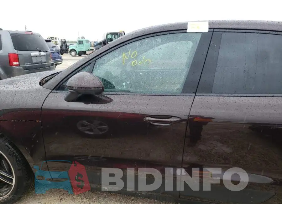 WP1AA2A53MLB17744 Photo# 9