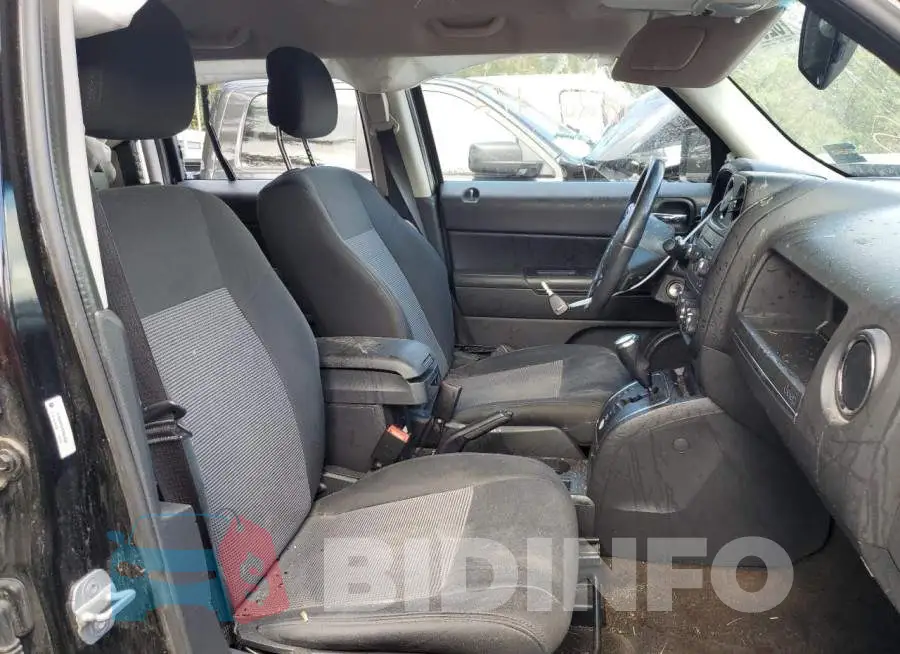 1C4NJRFB7ED601860 Photo# 5
