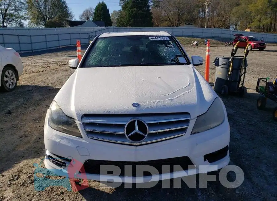 WDDGF4HB1DR288385 Photo# 5
