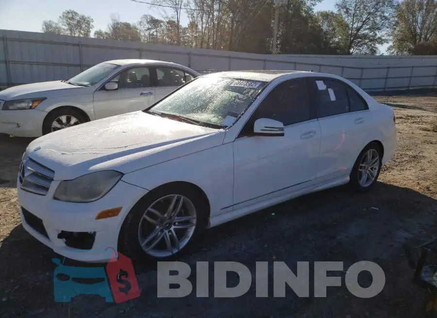 WDDGF4HB1DR288385 Photo# 1