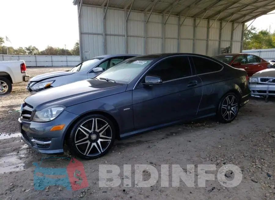 WDDGJ4HB6FG362526 Photo# 1