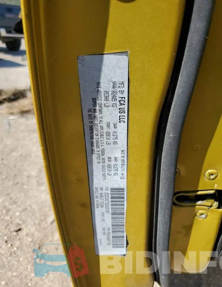 2C3CDXCT2GH237387 Photo# 10