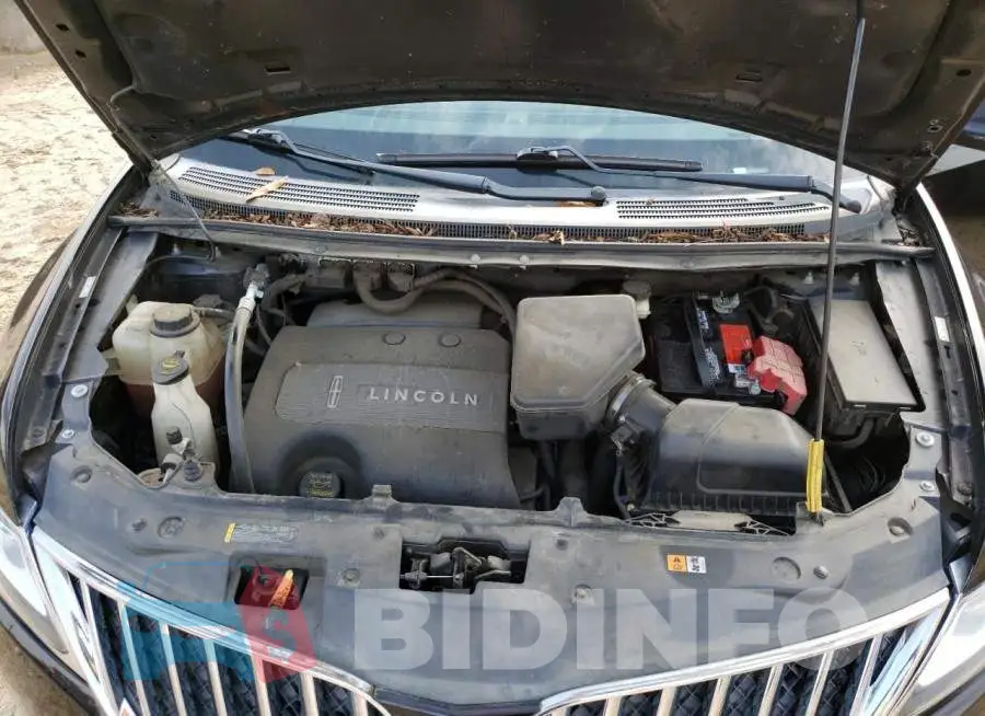 2LMDJ8JK1DBL35026 Photo# 12