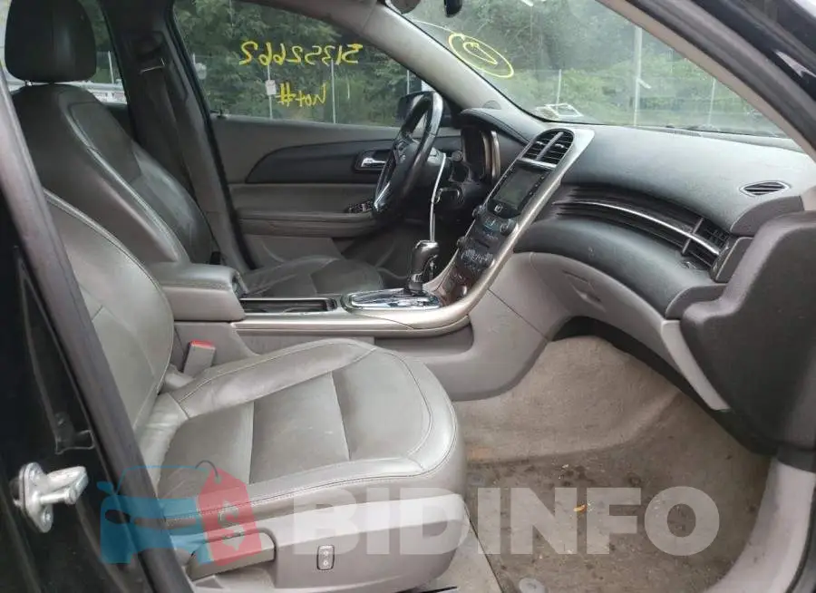 1G11E5SA3DF172012 Photo# 5
