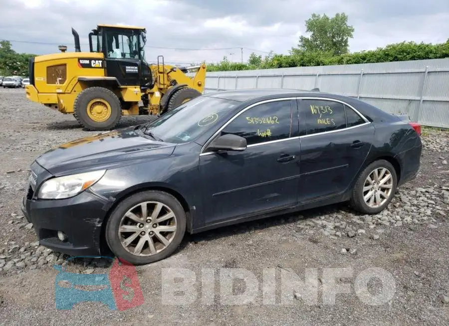 1G11E5SA3DF172012 Photo# 2
