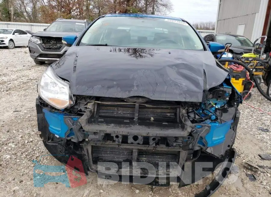 1FADP3F23EL335725 Photo# 5