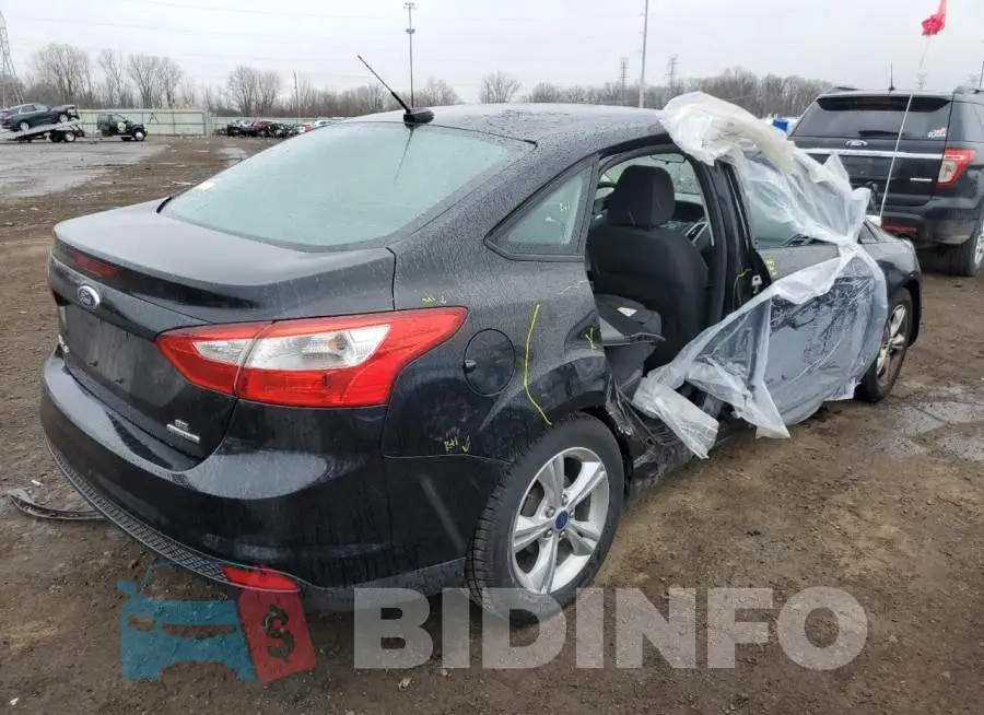 1FADP3F2XEL357267 Photo# 3