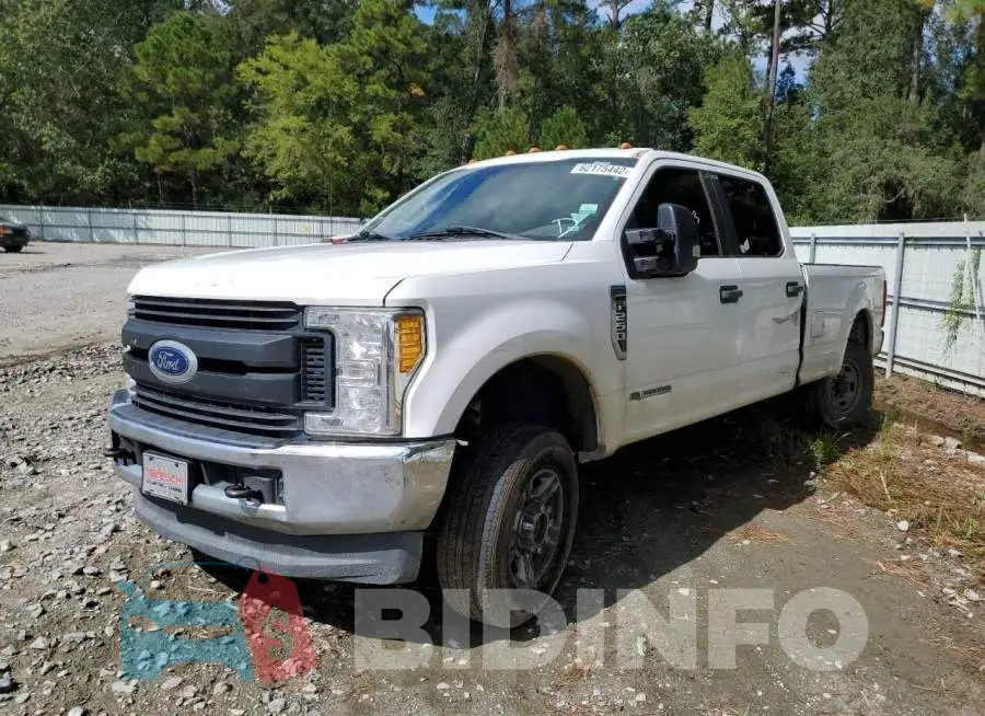 1FT7W2BT9HEC83951 Photo# 2