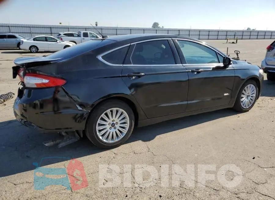 3FA6P0PU3GR229500 Photo# 3