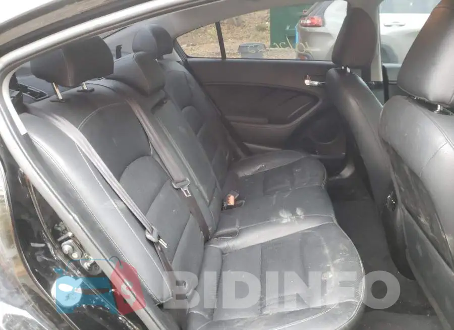 3KPFL4A85HE137273 Photo# 6