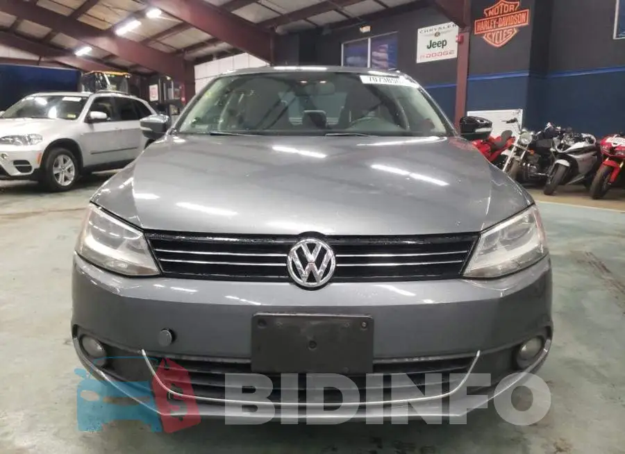 3VW3L7AJ5DM370106 Photo# 5