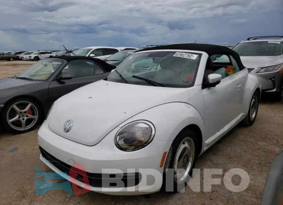 3VW517ATXFM809979 Photo# 2