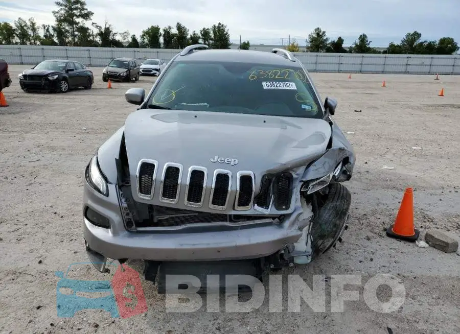 1C4PJLCB1HW650149 Photo# 9