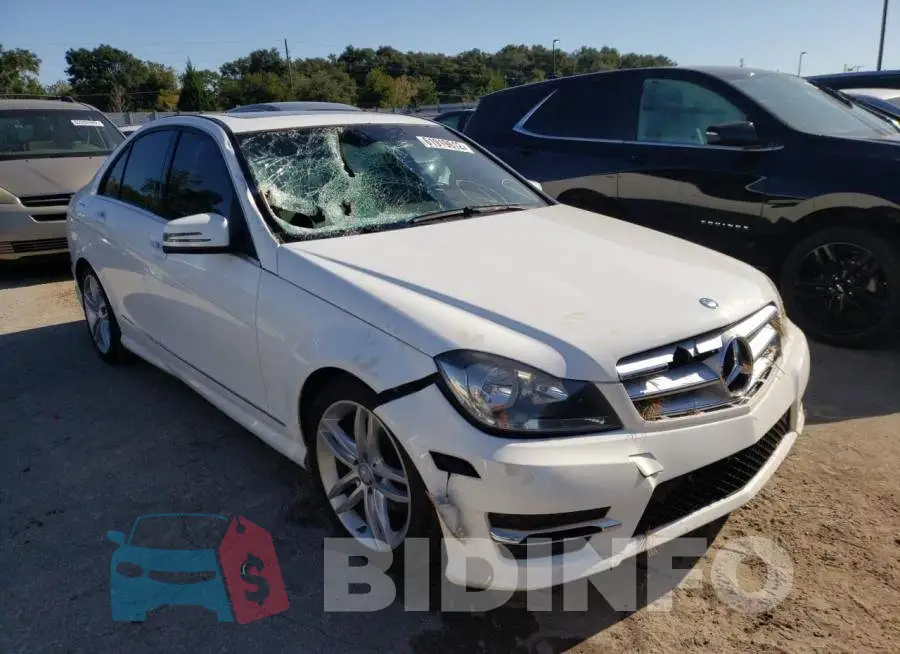 WDDGF4HB9DR273584 Photo# 1