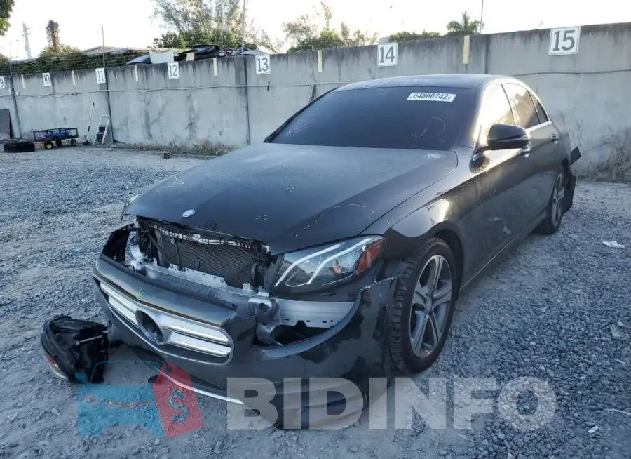 WDDZF4JB5HA130400 Photo# 2