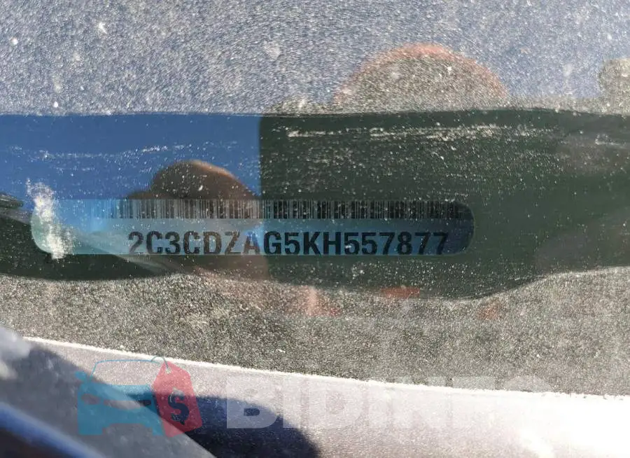 2C3CDZAG5KH557877 Photo# 10