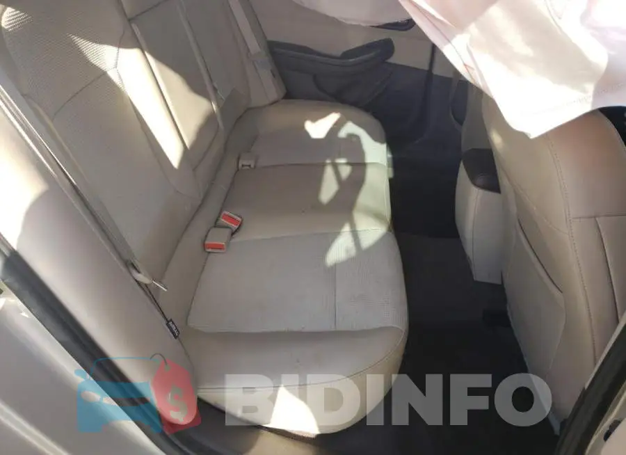 1G11D5SL4FF258792 Photo# 6
