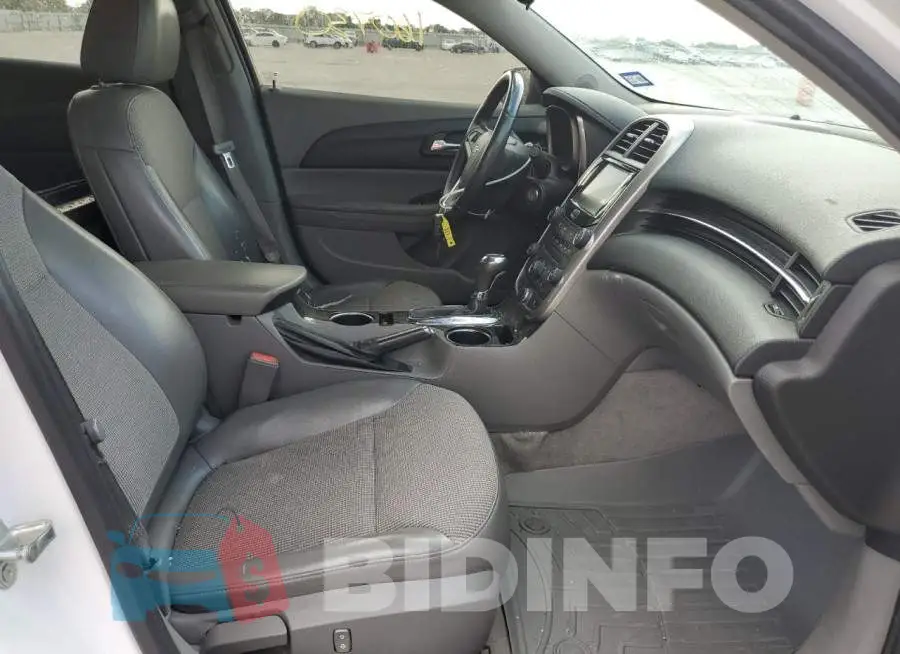1G11E5SL6EF261060 Photo# 5