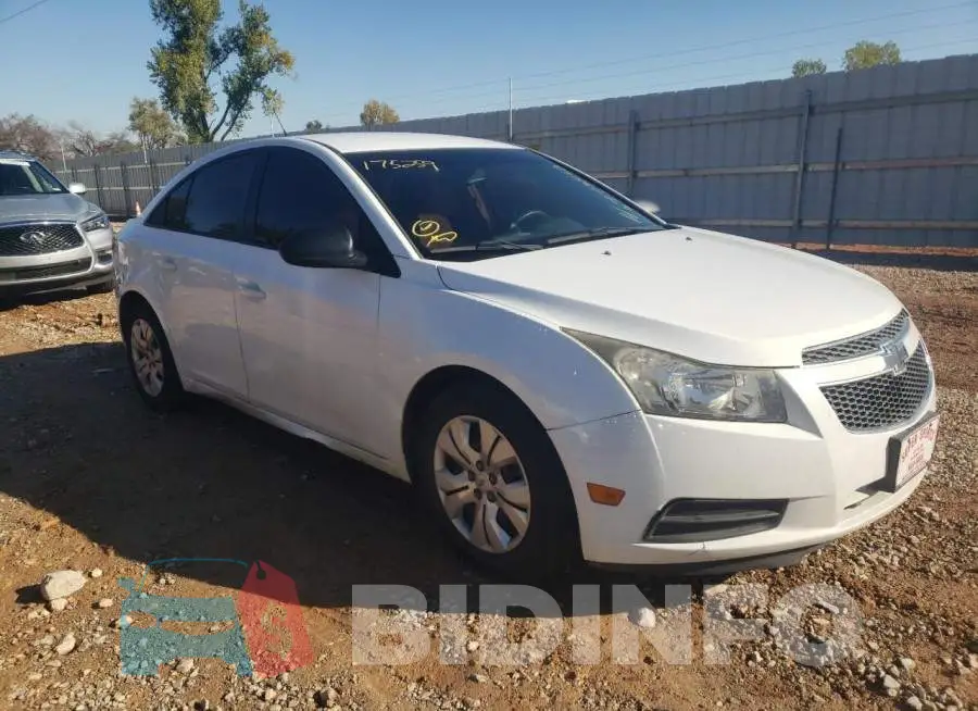 1G1PB5SH3E7175259 Photo# 4