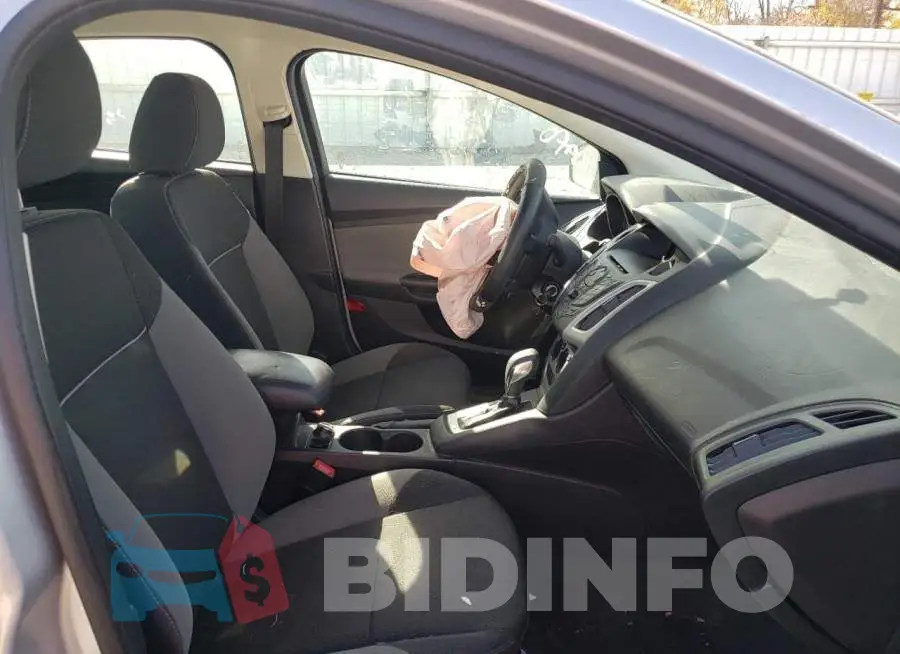 1FADP3F22EL347056 Photo# 5