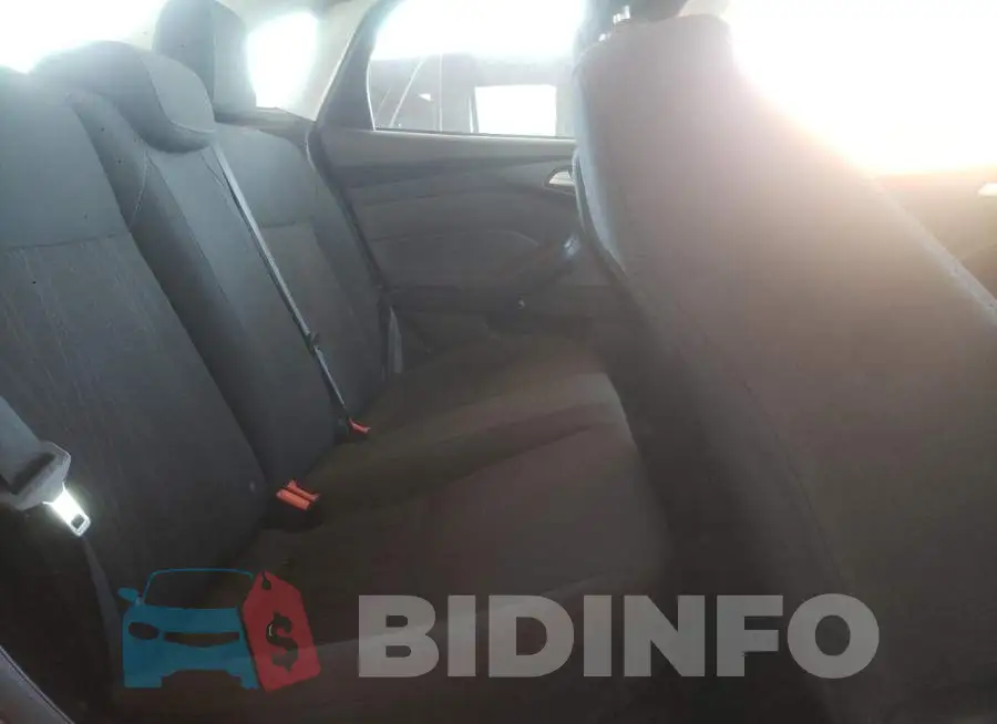 1FADP3F27GL354474 Photo# 6