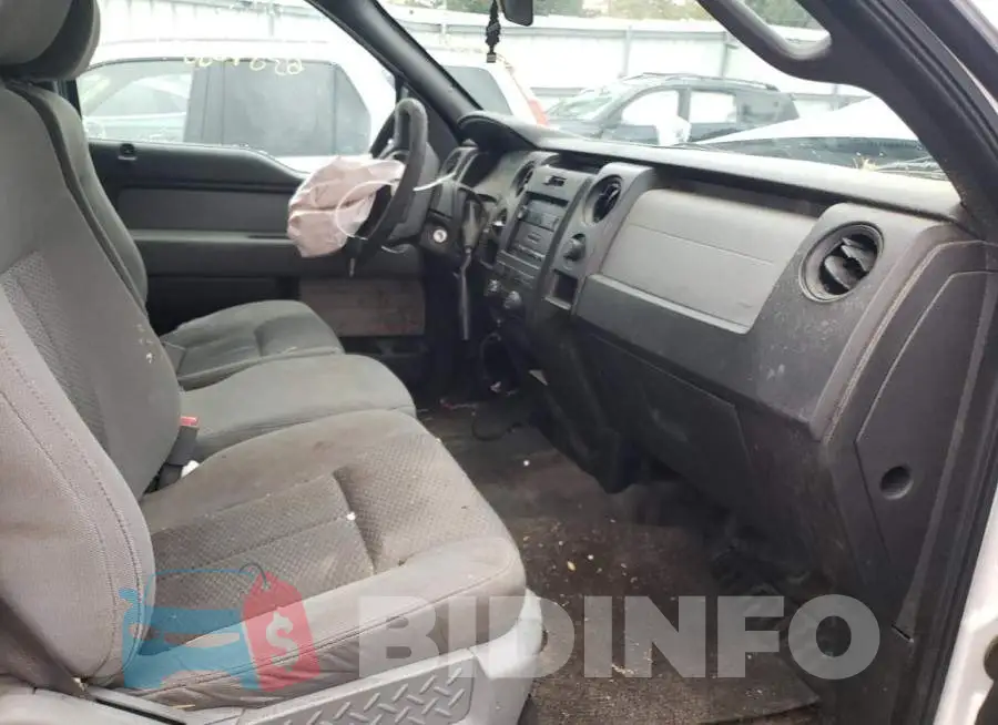 1FTNF1CF8EKE27996 Photo# 5