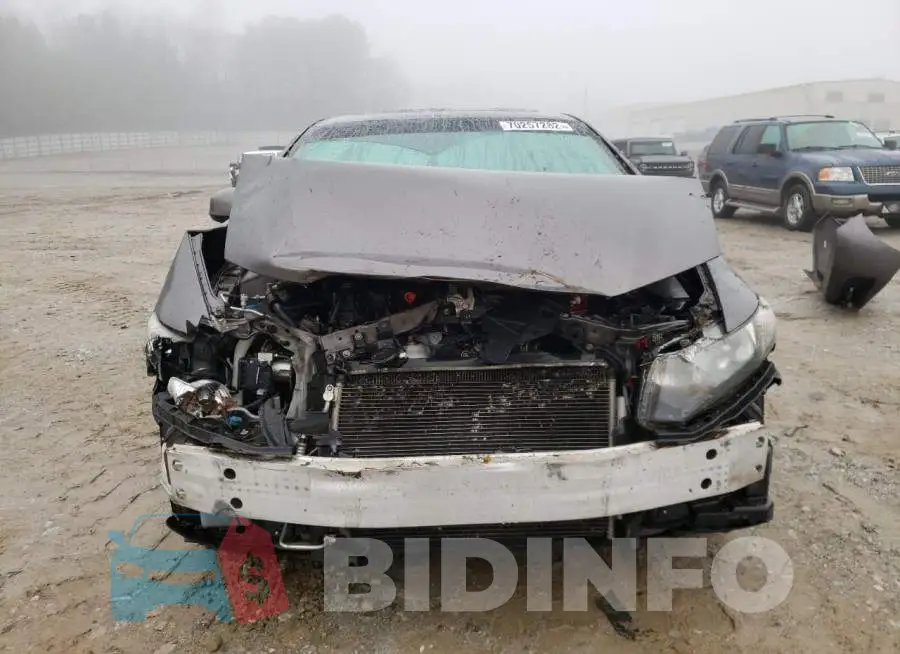 19XFB2F86DE071617 Photo# 5