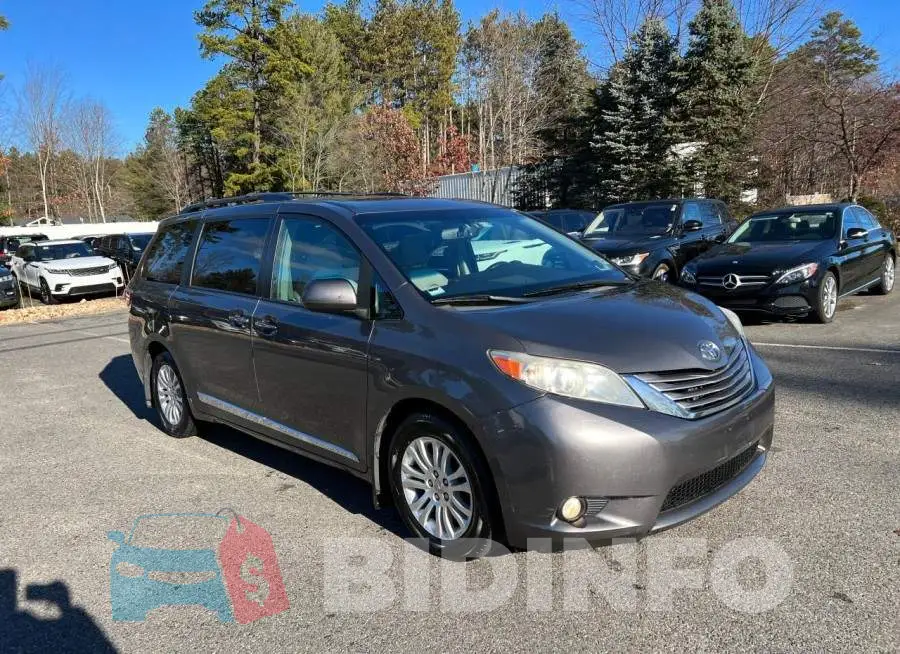 5TDYK3DCXGS762830 Photo# 1