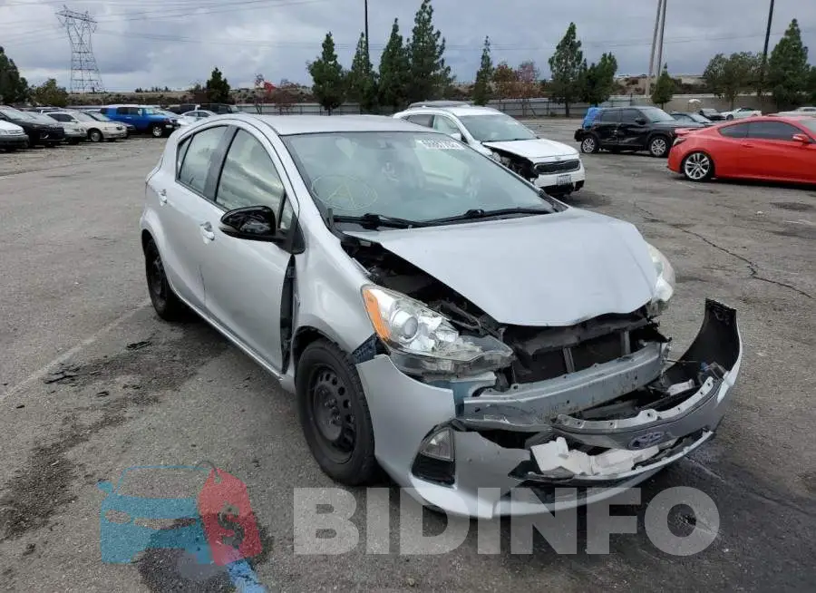JTDKDTB32E1572596 Photo# 1