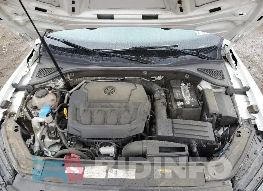 1VWLA7A30KC010182 Photo# 7
