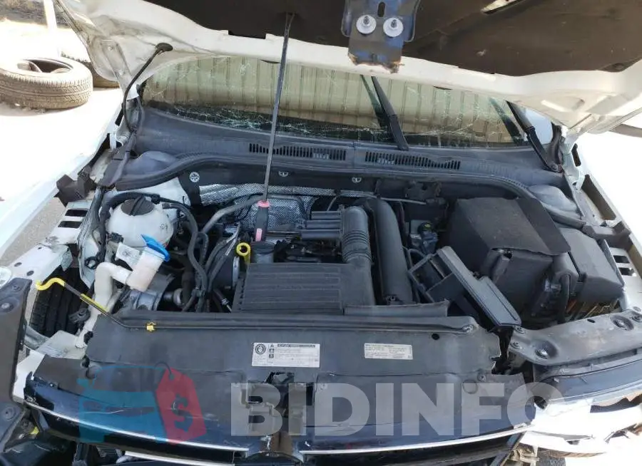 3VW2B7AJ2HM271683 Photo# 7