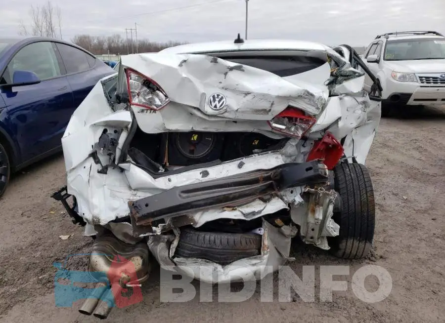 3VW3L7AJ5EM304169 Photo# 6