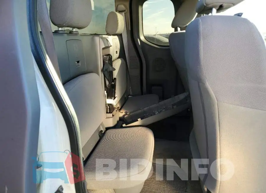 1N6BD0CT9JN728534 Photo# 6