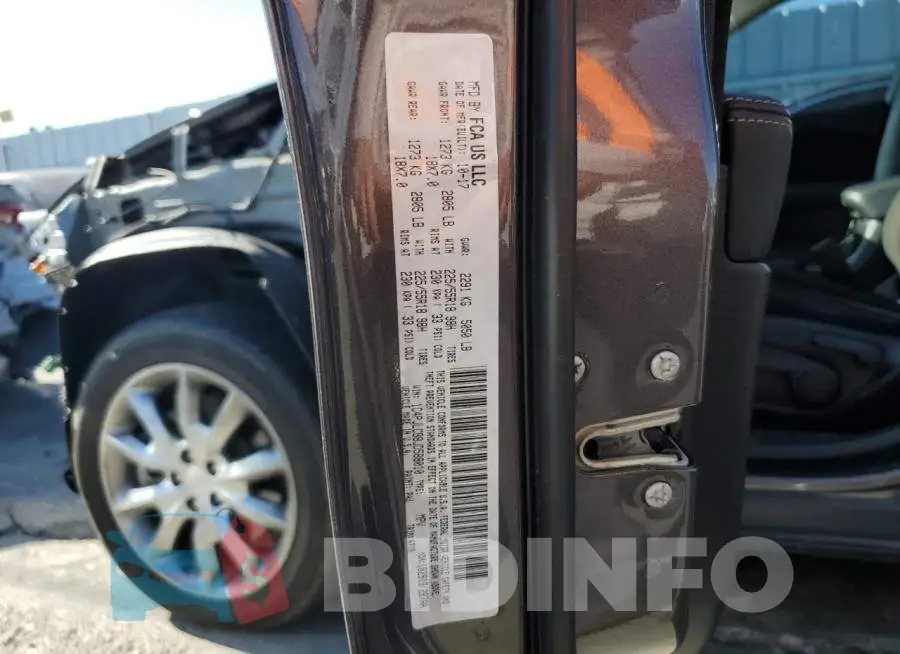 1C4PJLCB8JD588010 Photo# 13