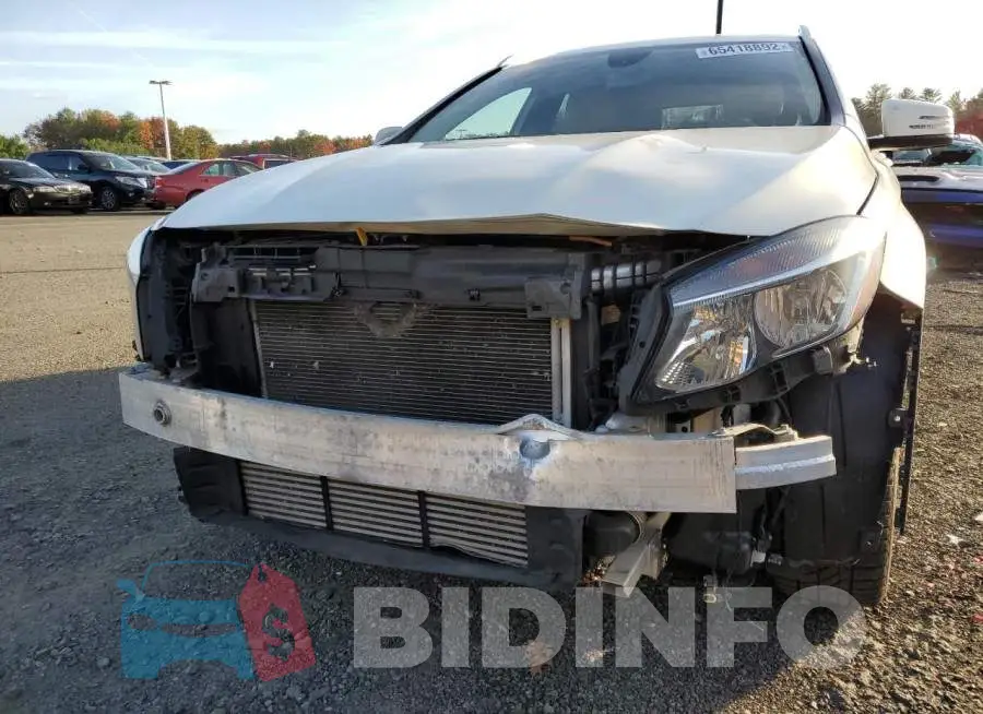 WDCTG4GB8FJ172278 Photo# 9