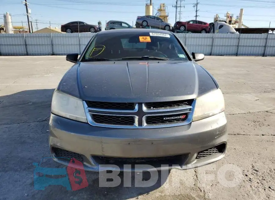 1C3CDZAB5DN529415 Photo# 5