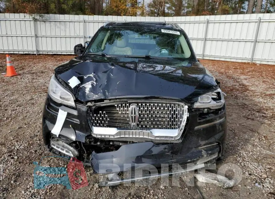 5LM5J7XC0LGL35405 Photo# 5