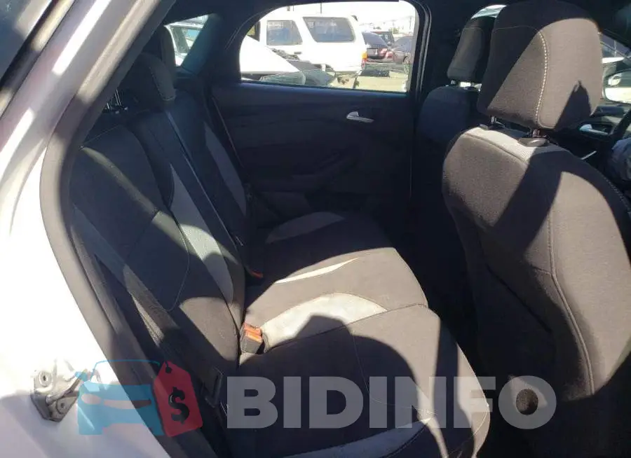 1FADP3L94HL211212 Photo# 6