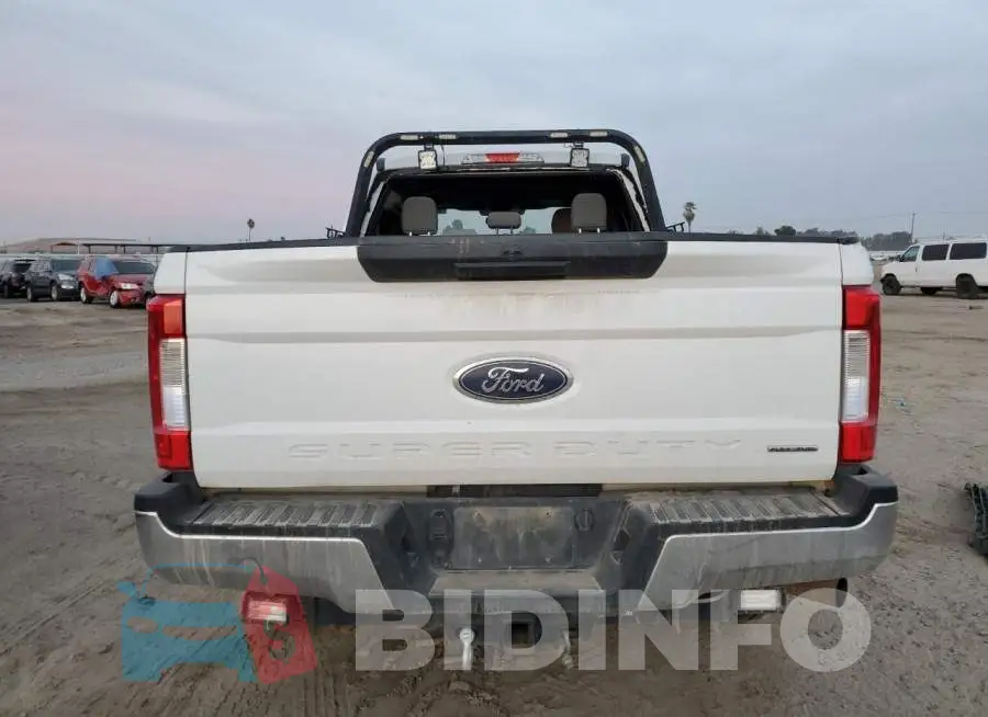 1FT7W2B66JEB31643 Photo# 6