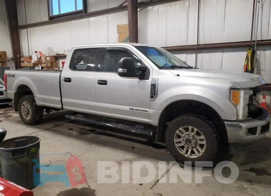 1FT8W3BT1HED95881 Photo# 4