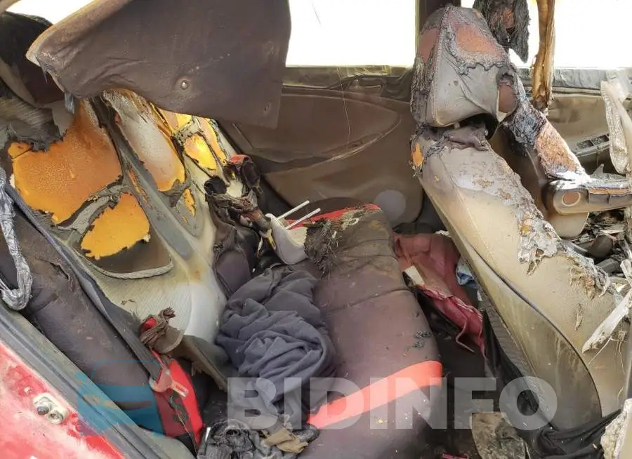 KMHCT4AEXFU880806 Photo# 6