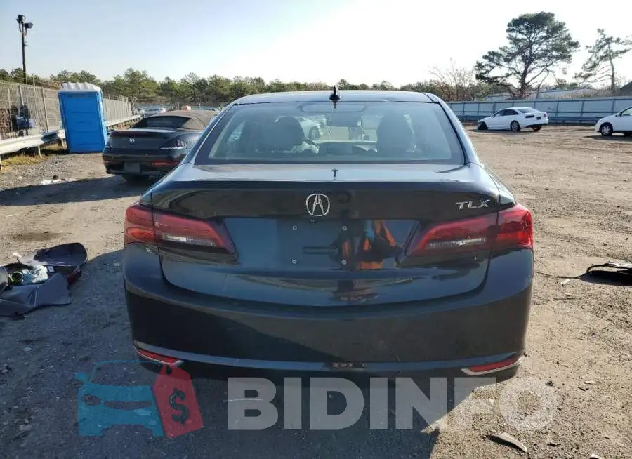 19UUB2F57FA011074 Photo# 6
