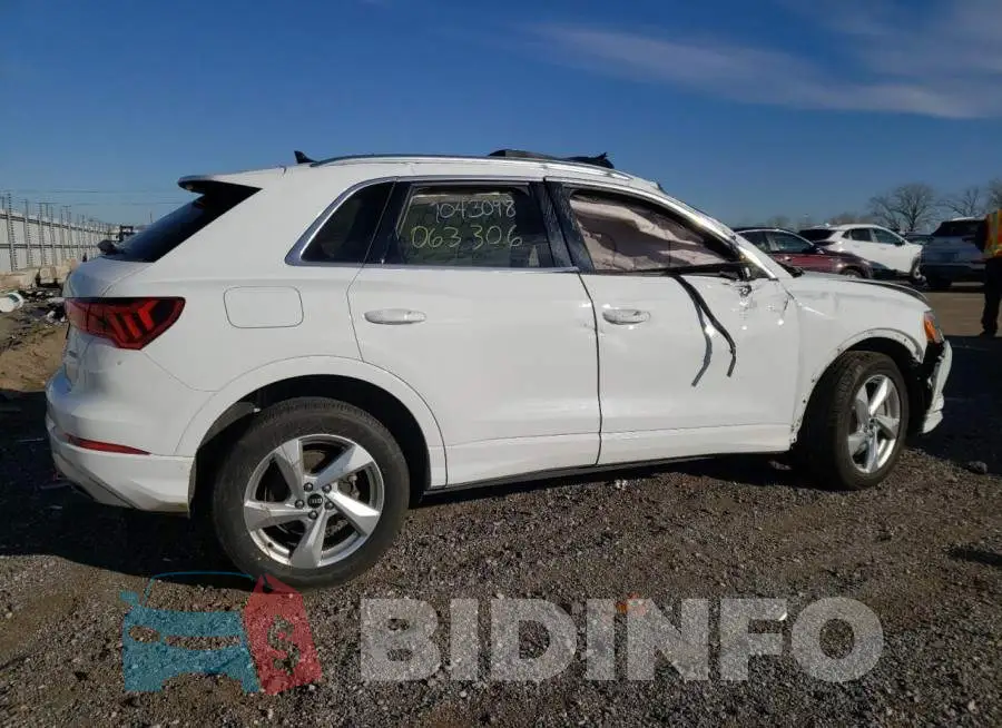 WA1AUCF36M1061259 Photo# 3