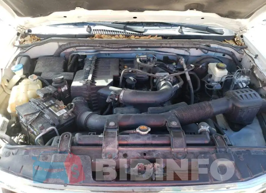 1N6BD0CT6HN737377 Photo# 7