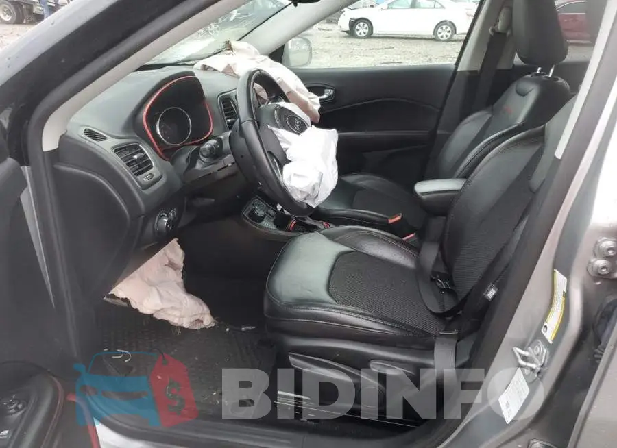 3C4NJDDB3LT166719 Photo# 7