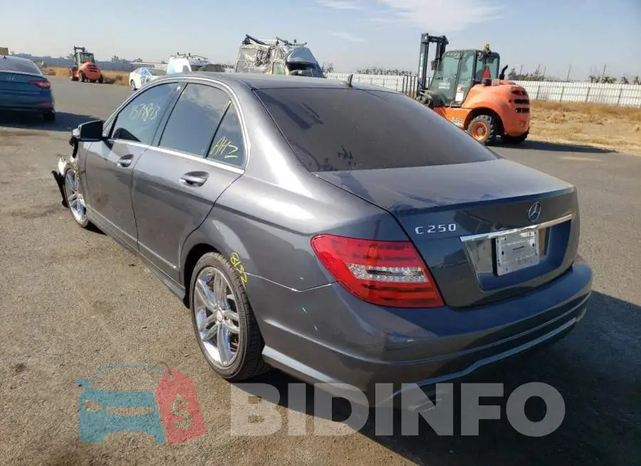 WDDGF4HB8DR255402 Photo# 3
