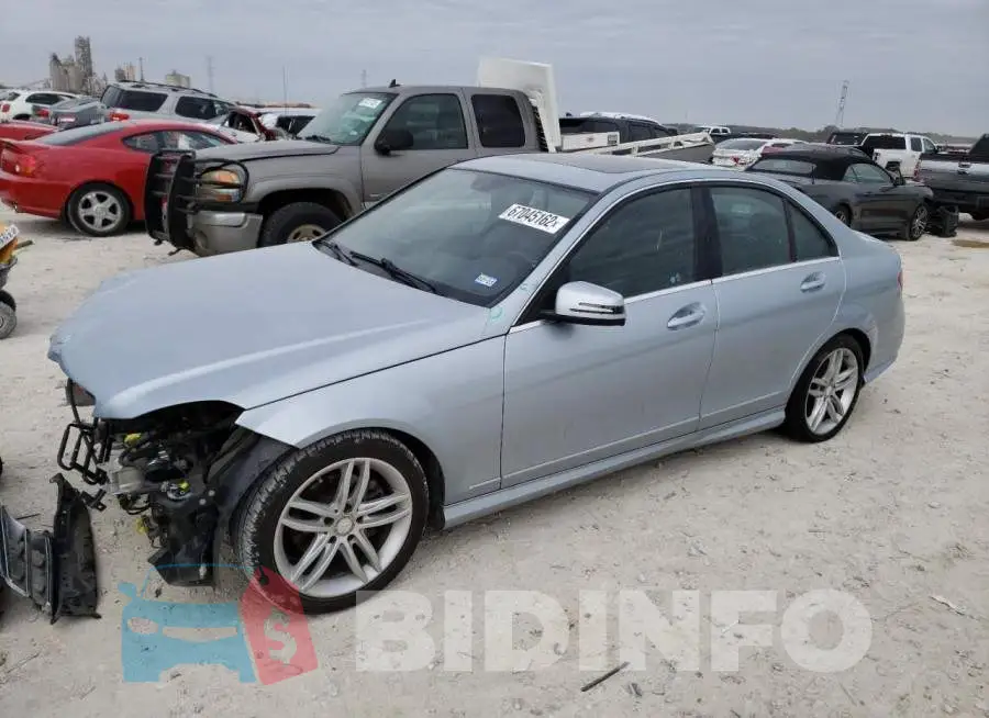 WDDGF4HB9DR277635 Photo# 1