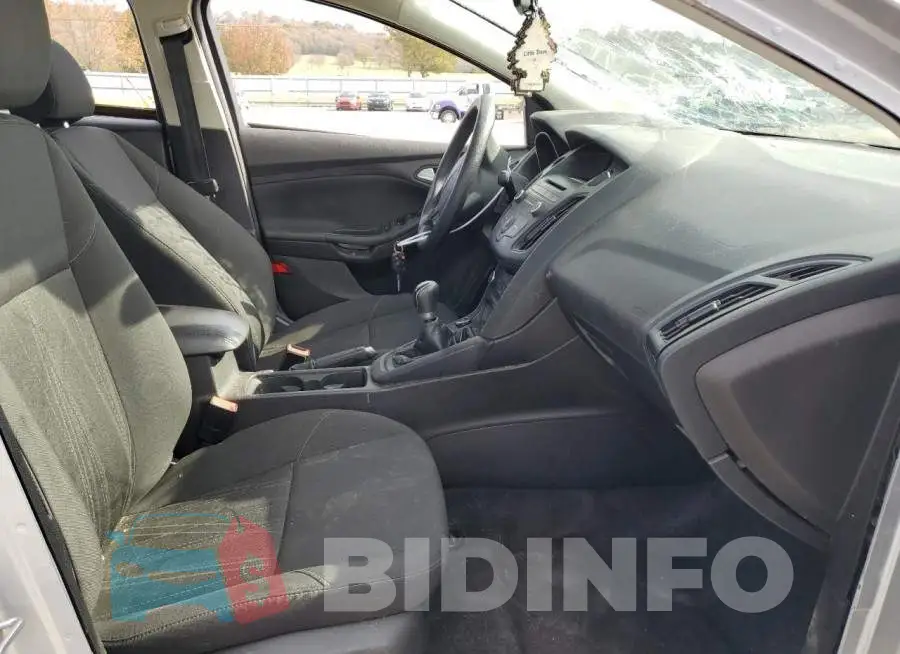 1FADP3F24GL375346 Photo# 5