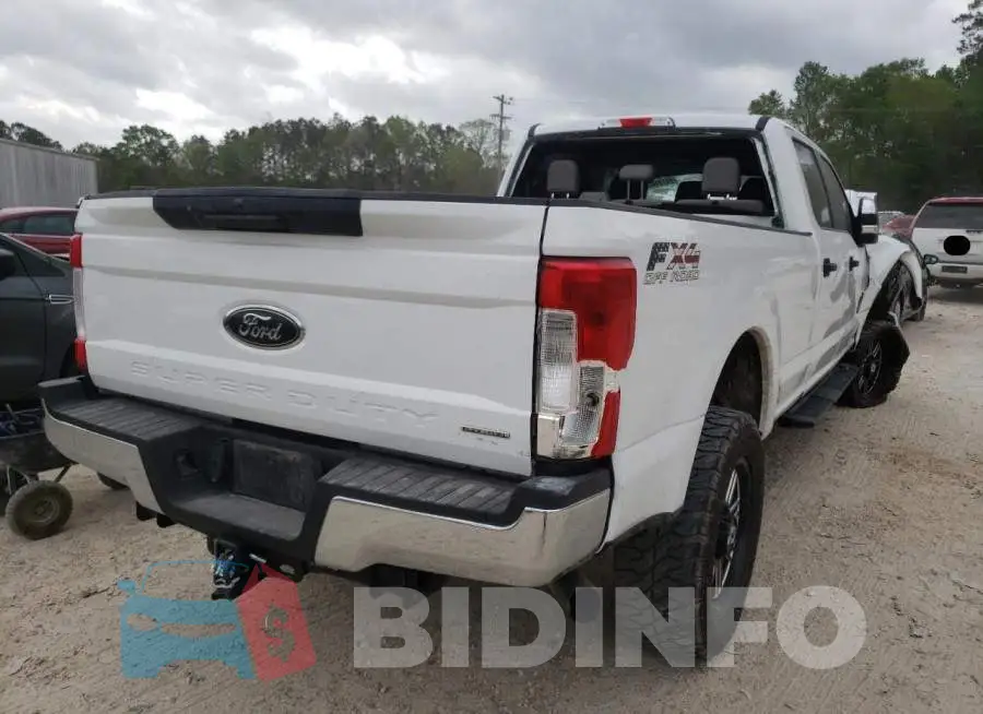 1FT7W2B60KEC44540 Photo# 4